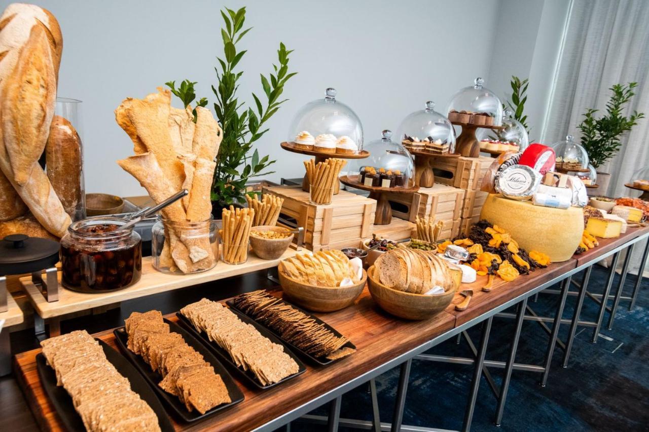 Hyatt Place Melbourne Caribbean Park Scoresby Exteriör bild